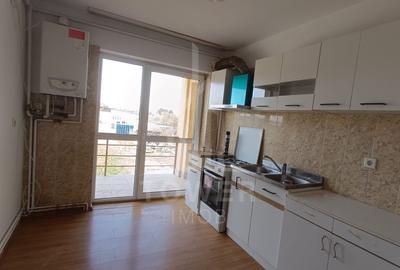 Apartament cu 3 camere decomandat în Trei Stejari - 3