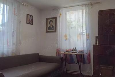 Casa de vanzare, se vinde, doar apartamentul de la parter. - 2