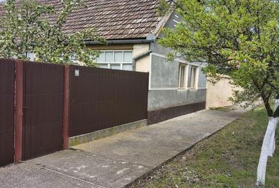 Casă cu 4 camere în Secusigiu - 2