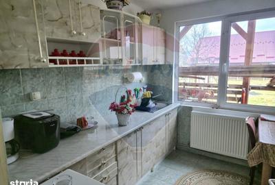 Casă cu 7 camere cu Teren 2104 Mp în Central - 9
