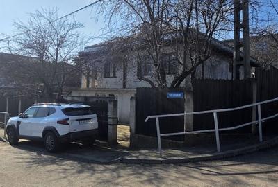 Casă cu 4 camere în Central - 1