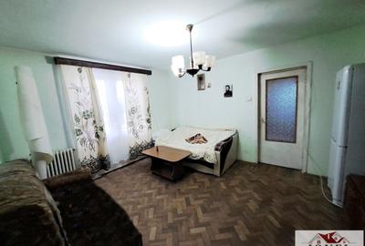 Apartament trei camere de vanzare in Cugir - 2