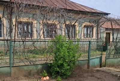 Casă cu 4 camere în Lipovu - 3