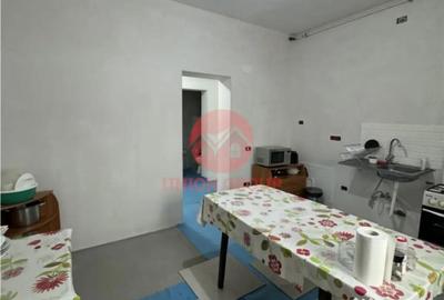 Apartament cu 3 camere decomandat în Dacia