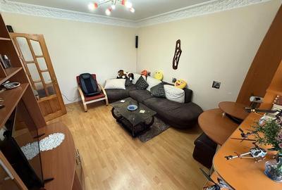 Apartament cu 3 camere decomandat în Sud - 2