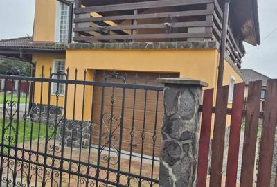 Casă cu 3 camere în Ernei - 1