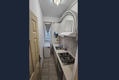 Garsonieră decomandată în Titan - 3