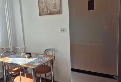 Apartament cu 2 camere semidecomandat în Rahova