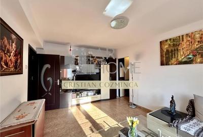 Apartament cu 2 camere decomandat, mobilat în Central