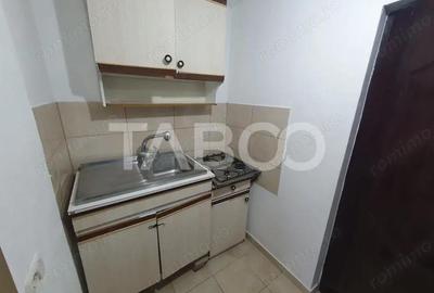 Garsonieră decomandată, mobilată în Central - 5