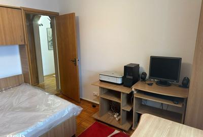 Apartament cu 3 camere decomandat în Satu Nou - 1