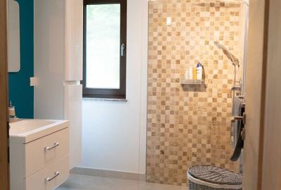 Casă cu 4 camere în Central