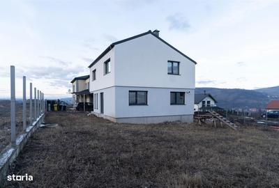 Casă cu 4 camere în Chinteni - 14