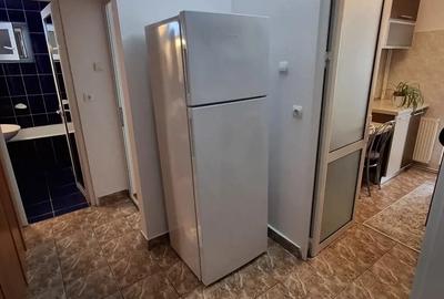 Inchiriez apartament 2 camere,decomandat,Micro 17 - 4