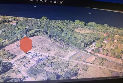Teren de 711 mp, în Exterior Vest - 2