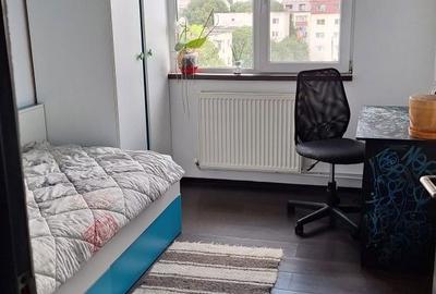 Apartament cu 3 camere decomandat în Poarta 6 - 4