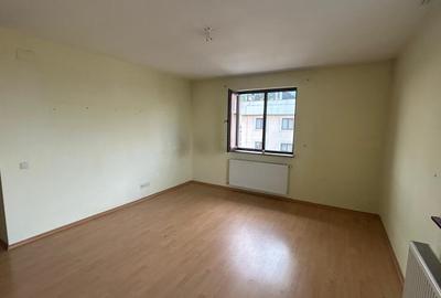 Apartament cu 3 camere decomandat în Olteniței - 3