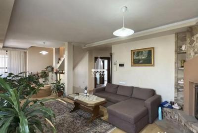 Casă cu 6 camere cu Teren 800 Mp în Central - 12