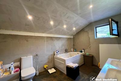 Casă individuală cu 6 camere cu Canalizare în Gădălin - 14