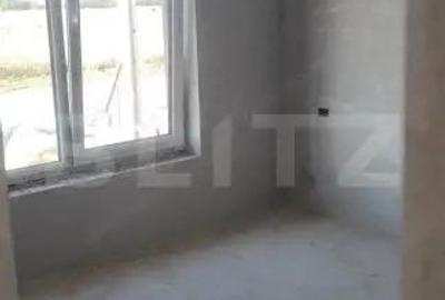 Casă cu 4 camere cu Teren 375 Mp în Central