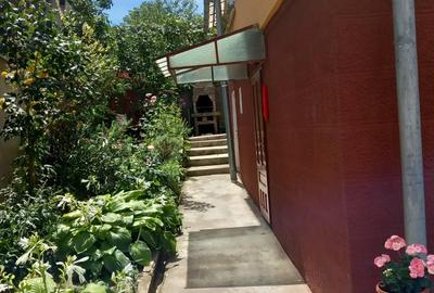 Casa cu etaj ?i gradina - 1