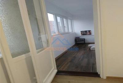 Apartament cu 2 camere semidecomandat în Dristor - 4