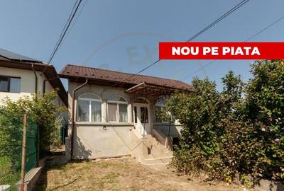 Oportunitate rara! Casa cu curte la munte-Campulung Muscel - 1