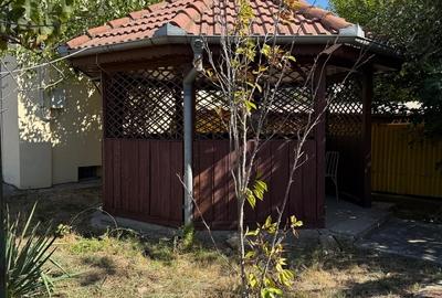 Casă cu 13 camere cu Canalizare în Cățelu