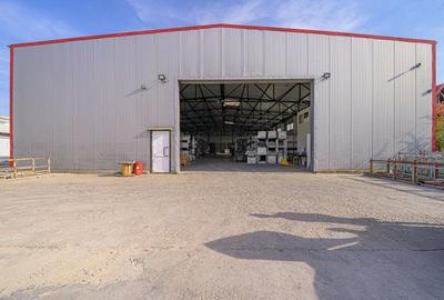 Spațiu industrial, de 3,550 mp, în Central
