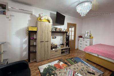 Garsonieră decomandată, mobilată în Titan - 4