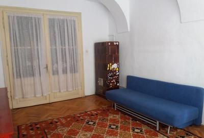 INCHIRIEZ apartament 3 camera la casa, zona Ultracentrala - 6