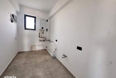 Casă cu 4 camere decomandat cu Canalizare în Balotești