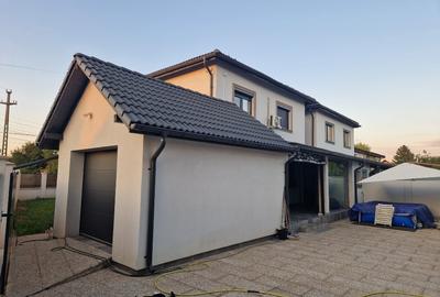 Duplex cu 5 camere cu Canalizare în Utvin - 3