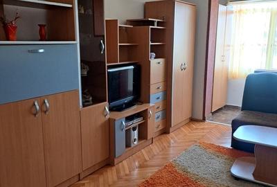Apartament cu 3 camere semidecomandat în Careiului - 8