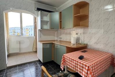 Apartament de vanzare, cu 2 camere, zona Petre Ispirescu