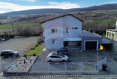 Casă individuală cu 7 camere cu Garaj în Chinteni - 3