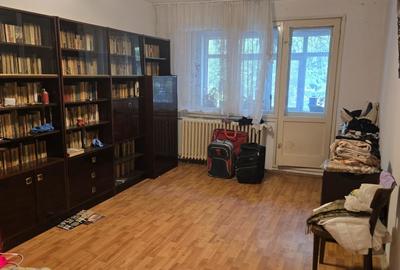 Apartament cu 3 camere decomandat în Dristor - 3