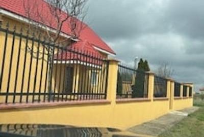 Casă cu 4 camere cu Teren 450 Mp în Central - 7