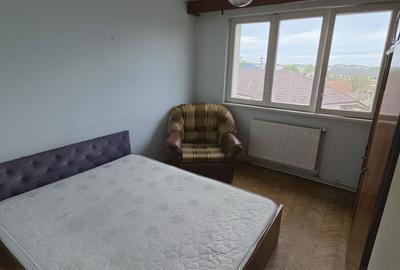 Apartament cu 3 camere semidecomandat în Șerbănești - 3