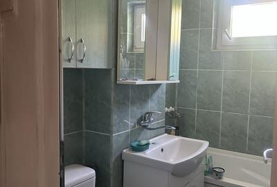 Apartament cu 3 camere semidecomandat în Păcurari - 1
