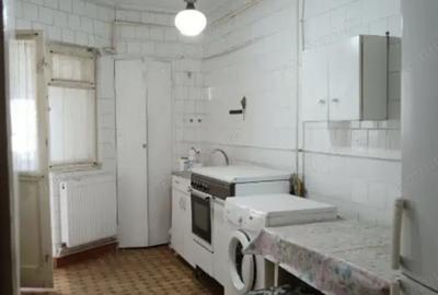 Apartament 3 camere bloc 87 Pia?a Daciei Apartament 3 camere bloc 87 Pia?a Daciei - 2