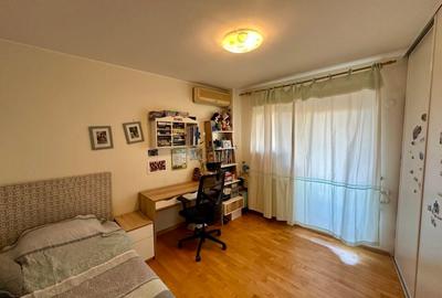 UNIRII - FANTANI 5 camere decomandat etaj 5 panorama deosebita - 12