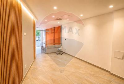 Spațiu comercial, de 108 mp, în P-ța Rosetti - 3