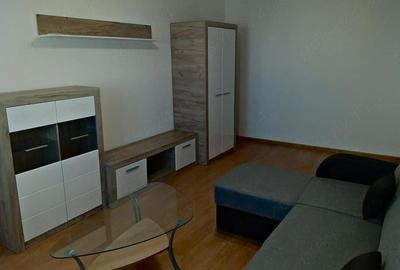 Apartament cu 2 camere decomandat în Titan
