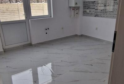 Casă cu 4 camere în Central - 1