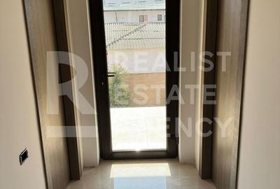 Casă cu 8 camere cu Teren 1037 Mp în Central - 19