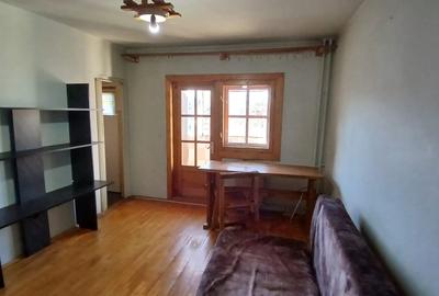 Garsonieră decomandată în Plopilor - 1