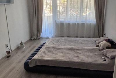 Apartament cu 3 camere decomandat în Dâmbovița - 4