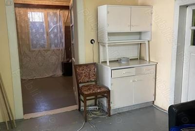 Casă cu 4 camere cu Teren 600 Mp în Central