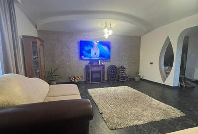 GHIGHIU vila 2011, P+E, teren 988 mp- 290000 euro - 3